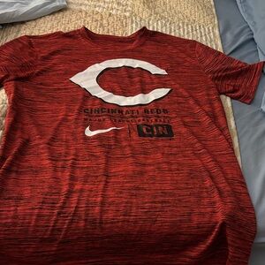 Nike Red Cincinnati Reds Short Sleeve Tee